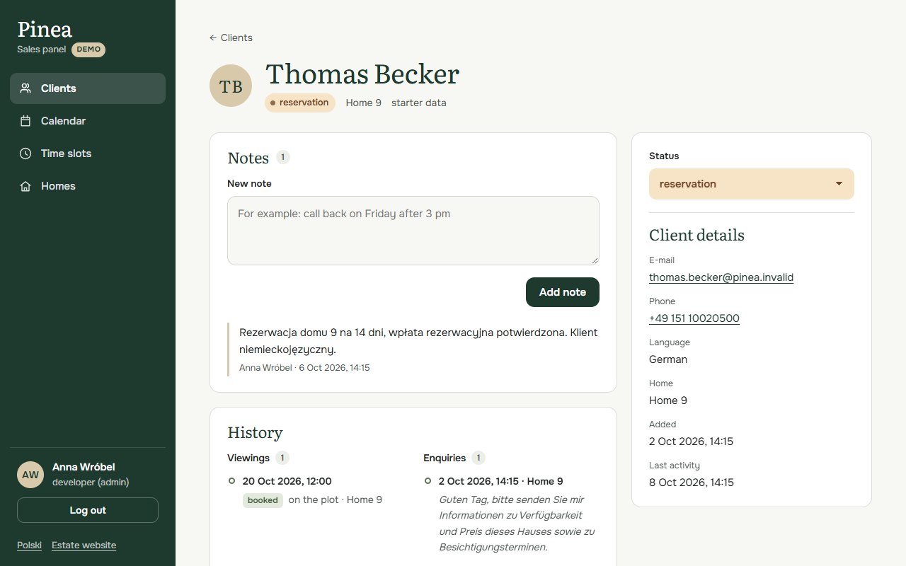 Kundenkarte im Panel des Verkaufsbüros Pinea: Status „reservation“, Notiz des Vertriebs, Verlauf von Besichtigungen und Anfragen, Kontaktdaten